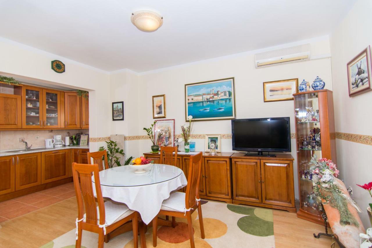 Apartmani Mm Trogir Exterior foto
