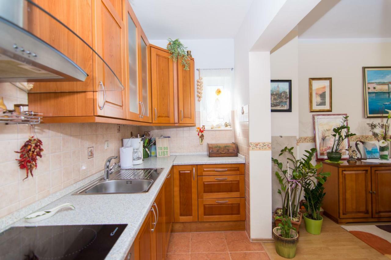 Apartmani Mm Trogir Exterior foto
