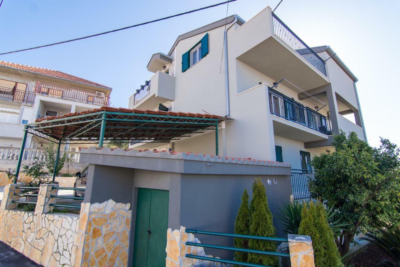 Apartmani Mm Trogir Exterior foto
